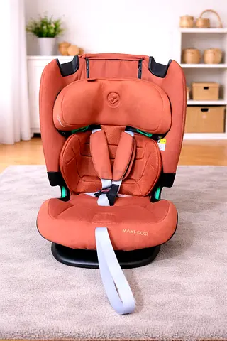 Maxicosi titan pro 2 i size car seat with isofix base