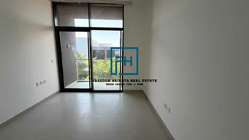 Middle Townhouse/ 3 Bedrooms/ for sale/ Kaya[Masaar]