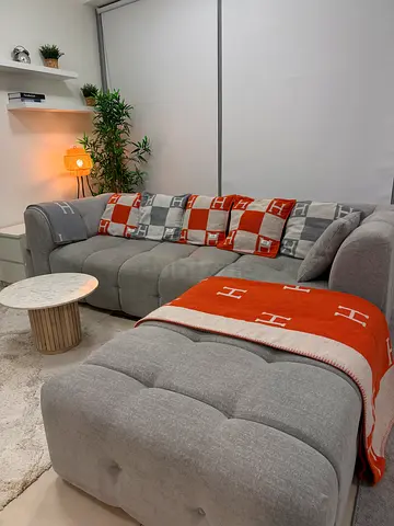 L-shaped sofa with original Hermes sheets and 2 covers ( Original Hermes ) 270cm * 220cm * 90cm