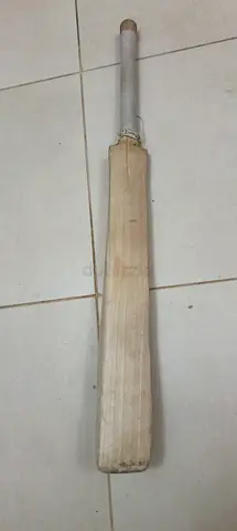 Used English willow Middler cricket bat - light wear, good for practice