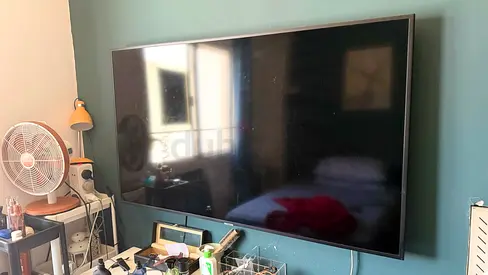 58” Inches Samsung 4K UHD TV with wall mount Smart LED TV - Good Working Condition with Remote