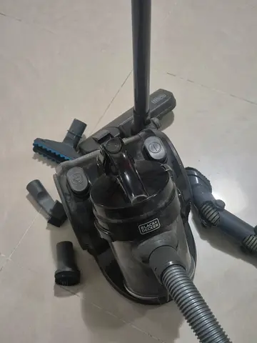 Black and Decker bagless Vacuum
