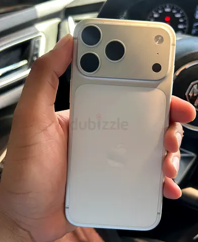 I phone 17 Pro Max 256 GB - Silver Colour