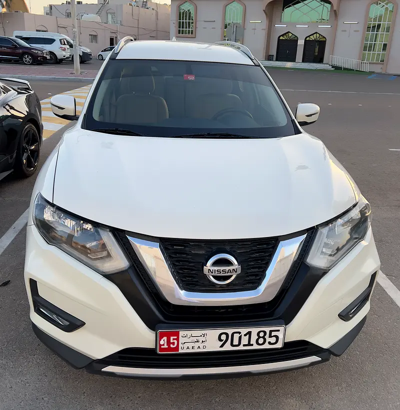 Nissan X-Trail 2021 — photo 1 of 3