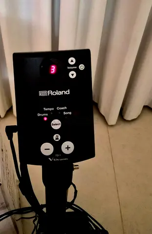 Roland TD-1 V-Drum with Roland package pedal throne and sticks  .
