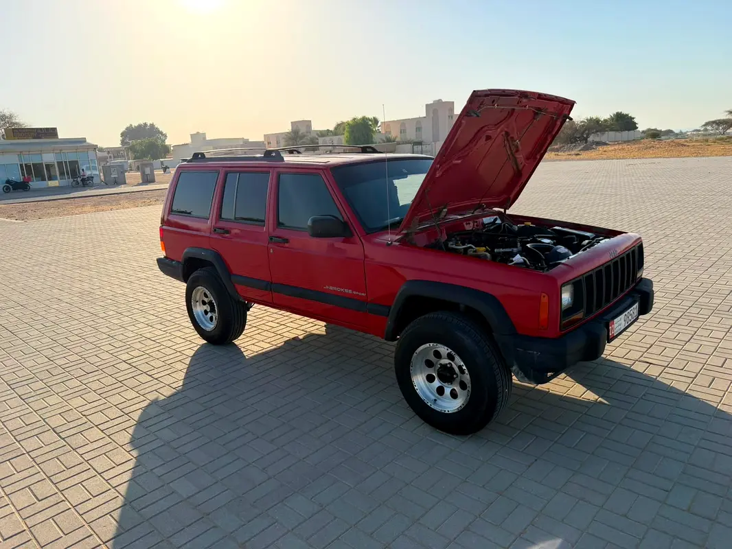 Jeep Cherokee 1999 — photo 1 of 1
