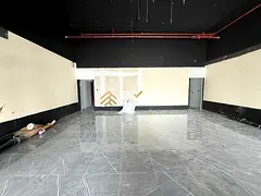 PRIME LOCATION BUSINESS CENTRAL IN FRONT OF MAIN ROAD
