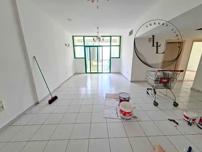 LAHWISH 3 BHK JUST 50K BALCONY OPEN VIEW NEAR BUS STOP NEAR DUBAI