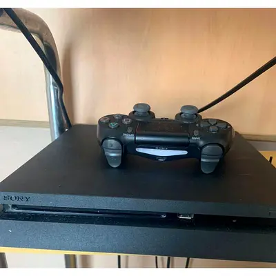 Sony 4 slim with game