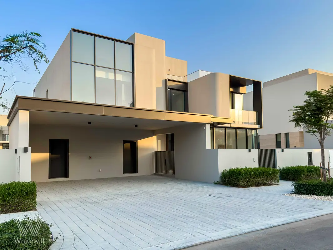Single Row | Yard View | Luxury Living