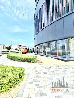 Corner Retail Unit | Bright Space | Excellent Visibility