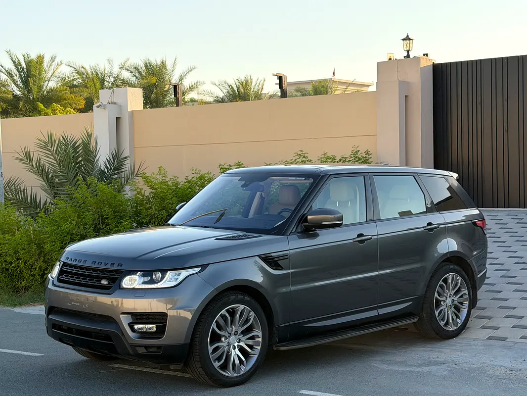 Land Rover Range Rover Sport 2015 — photo 1 of 17