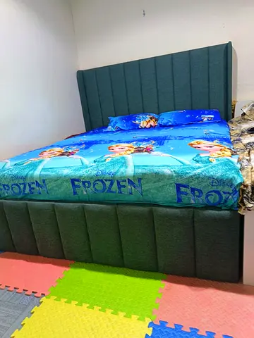 King size Bed