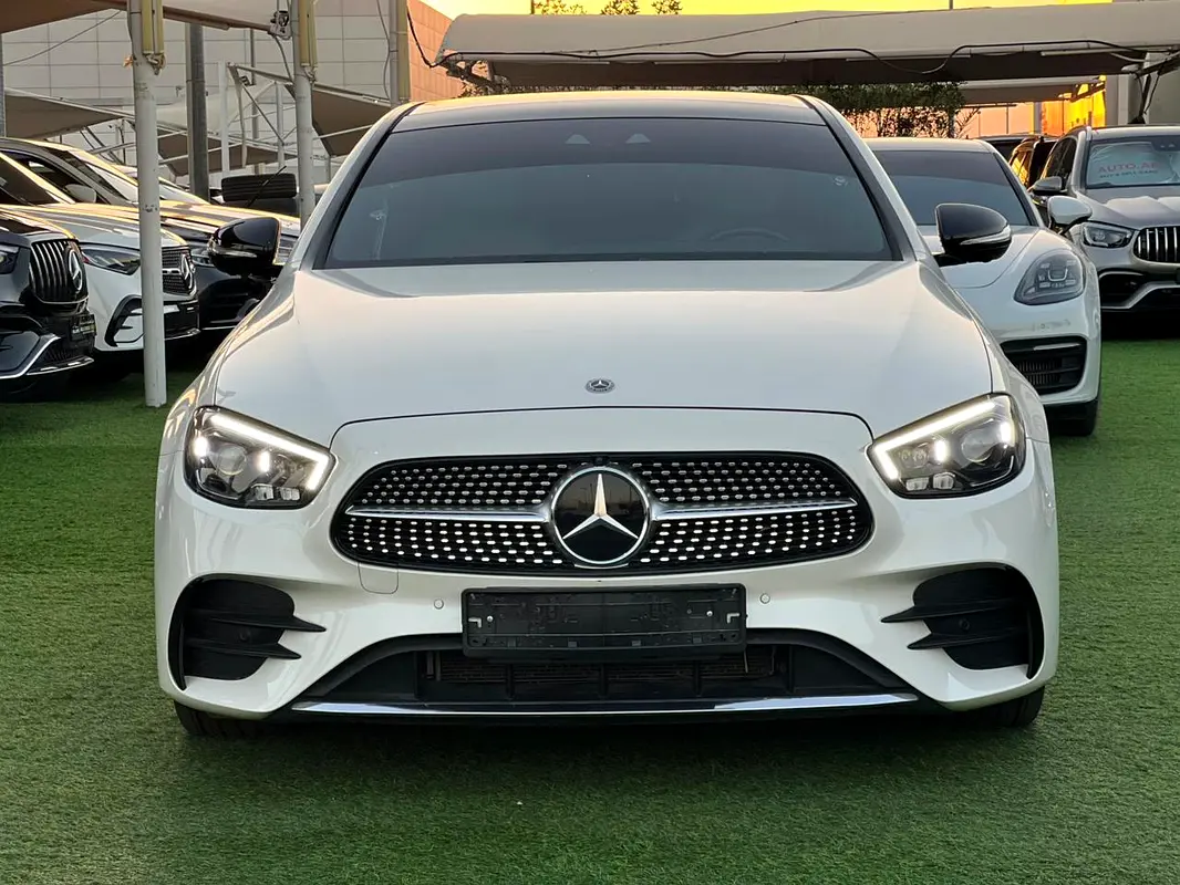 Mercedes-Benz E-Class 2019 — photo 1 of 20