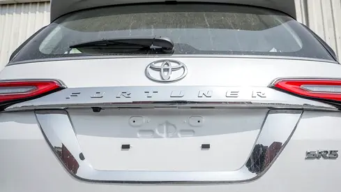 صورة 9 لـ 2026 Toyota FORTUNER