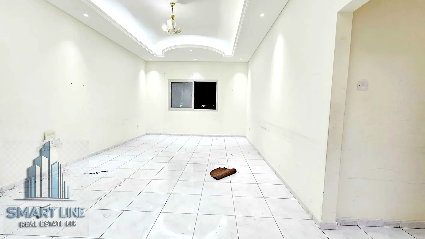 Like A BRAND NEW Building// 2BHK apartment with Close Hall and Big Balcony //, Just 38k