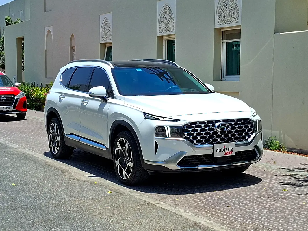 Hyundai Santa Fe 2024 — photo 1 of 14