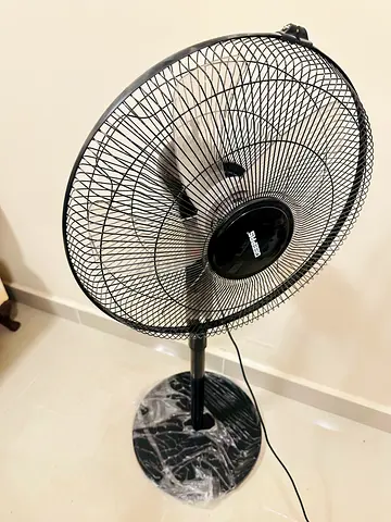GEEPAS Standing Pedestal Fan - New Mint Condition