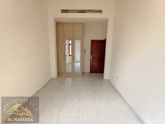 READY TO MOVE - PRIVATE ENTRANCE - COVERED PARKING