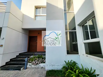 1 month free free/ 4 Bedrooms all Master/Living-dinning/Maid Room/Fitted Kitchen /2 parking/terrace/private back yard/shared swimg-pool Rent in Mirdif