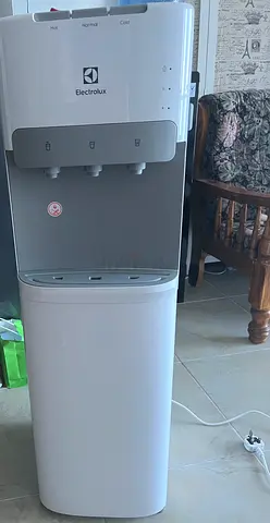 Electrolux Free-Standing Water Dispenser - bottom loading Hot/Cold-Minor repair needed