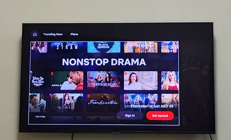 Samsung 43 Crystal UHD 4K Smart TV (UA43TU7000) - Good Condition