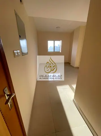 Annual rent in Ajman, Al Nuaimiya 2, next to Safeer Mall, Istanbul Market, and Lulu Bay. The building is for families. The apartment has one bedroom,