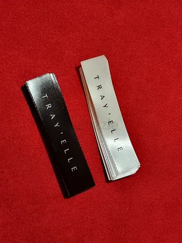 Set of Tray:Elle woven clothing labels (black  silver)