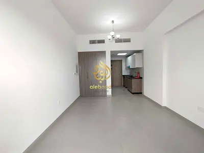 30 Days Free// Luxury And Specious// Studio Flat Available For Family