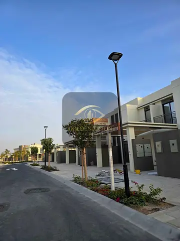 Ready to move Townhouse with payment plan | 3 BR + maid | Brand new TH