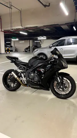 CBR1000RR 2014 Low miles GCC