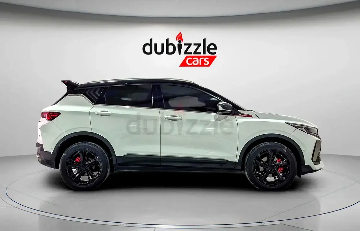 Geely Coolray 2024 — photo 1 of 9