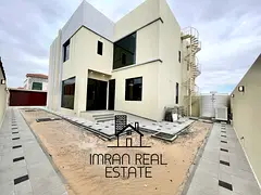 Brandnew Modern Design Huge Size 5BR Corner Villa Ready to Move