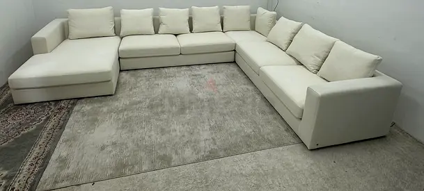 Same like new condition the one brand Ushape sofa