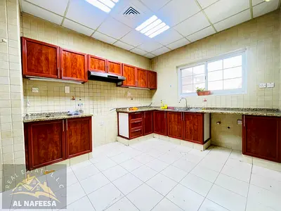 Amazing quality 3 master bedroom | private entrance| corner space Villa in mirdif