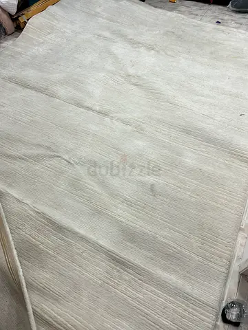 Light grey large area rug - modern subtle texture, 250 x 350