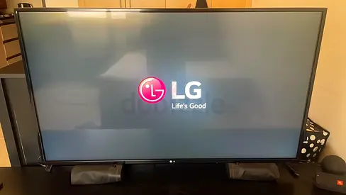 LG TV 49 INCHES FOR SALE