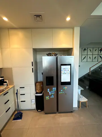 Samsung Family hub Stainless Steel Smart Side-by-Side Refrigerator with Water Dispenser