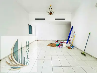OFFER PRICE SPACIOUS FLAT PRIME LOCATION 2 BHK RENT 35k WITH BALCONY FAMILY BUILDING KING FAISAL STREET