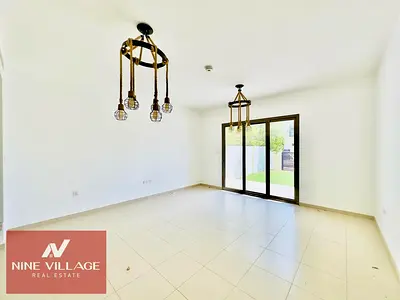 4BR END UNIT SINGLE ROW READY TO MOVE