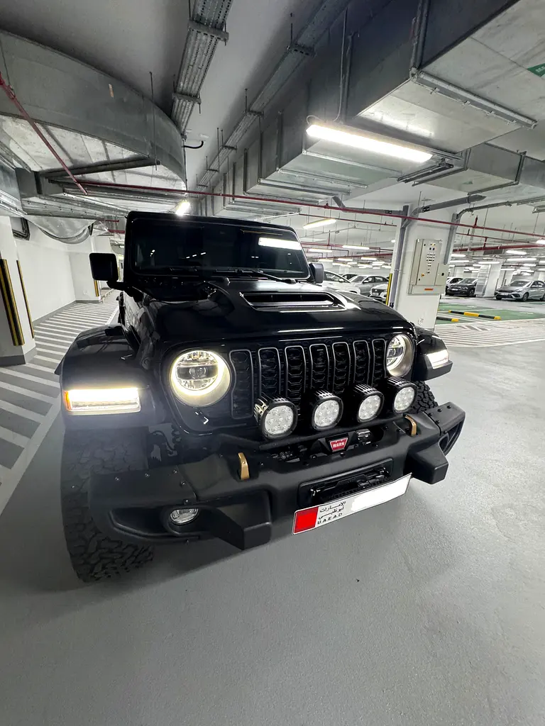 Jeep Wrangler 2025 — photo 1 of 10