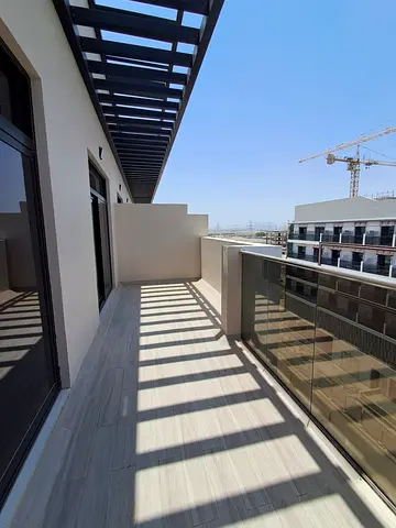 🔥 Spacious 1BHK | 2 Washrooms | Open Kitchen | Large Balcony | Warsan 4 🔥