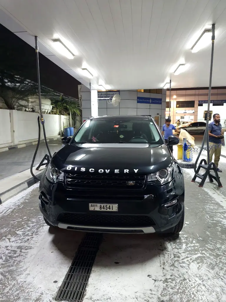 Land Rover Discovery Sport 2016 — photo 1 of 6