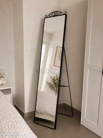 Black Metal Standing Full Length Mirror with Decorative Top