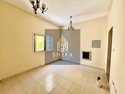 Elegant Studio | School Zone | Side Kitchen