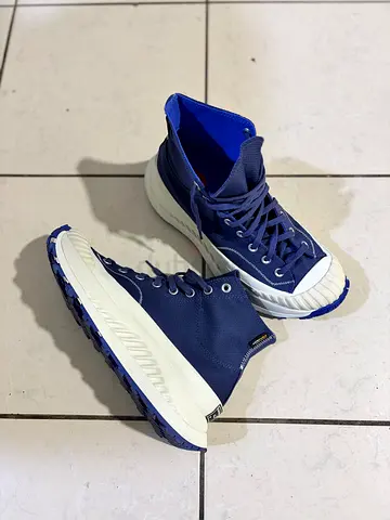 One time used converse blue Run Star Hike Platform Unisex Shoe (SIZE 43)