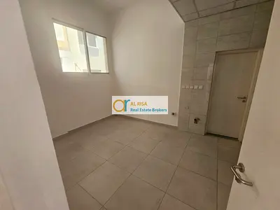 STUDIO APARTMENT AVAILABLE - 2 MINS WALK TO METRO