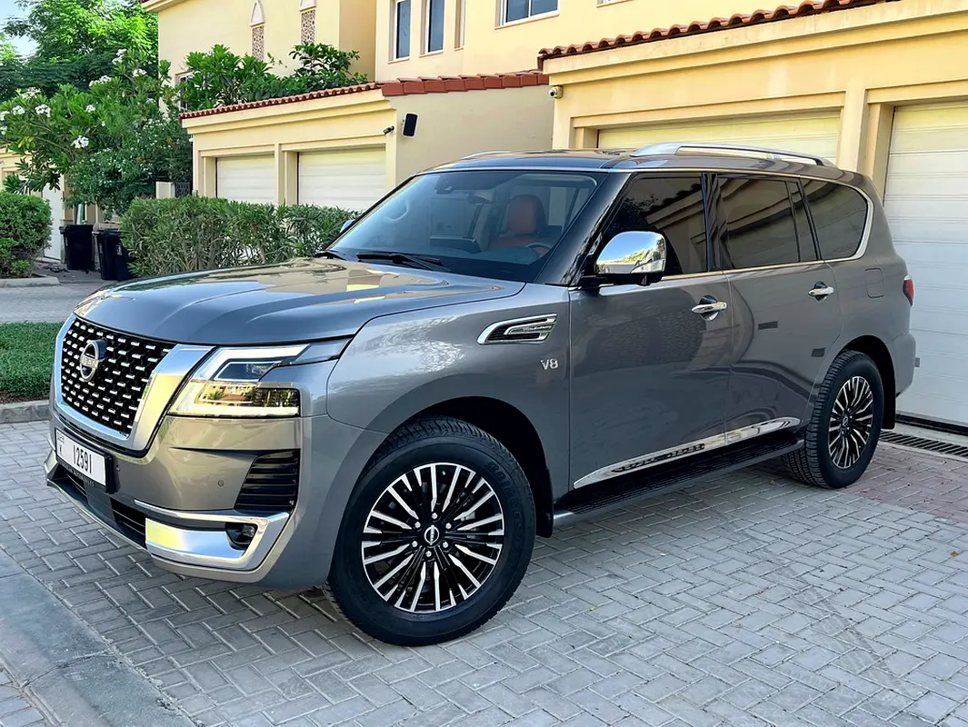 Nissan Patrol 2022 — photo 1 of 20