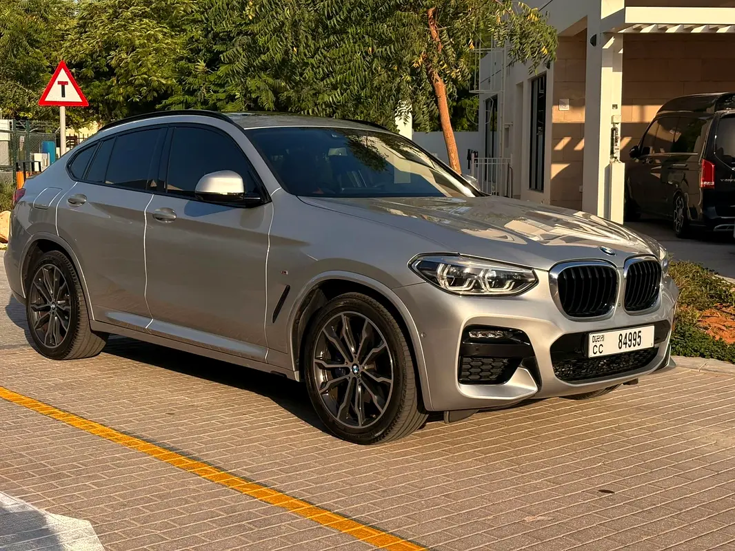 BMW X4 2021 — photo 1 of 9