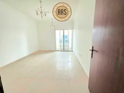 Like bread New 2bhk with balcony 2bathroom parking open view Rent 52k